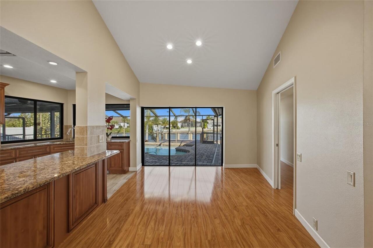 Listing Photo 17