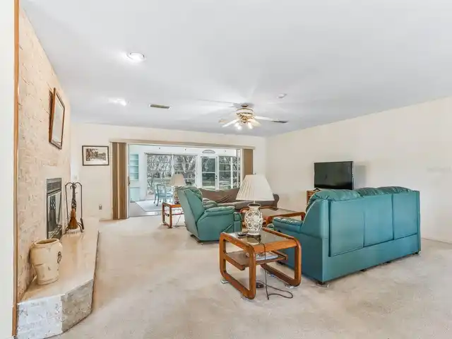 Listing Photo 7