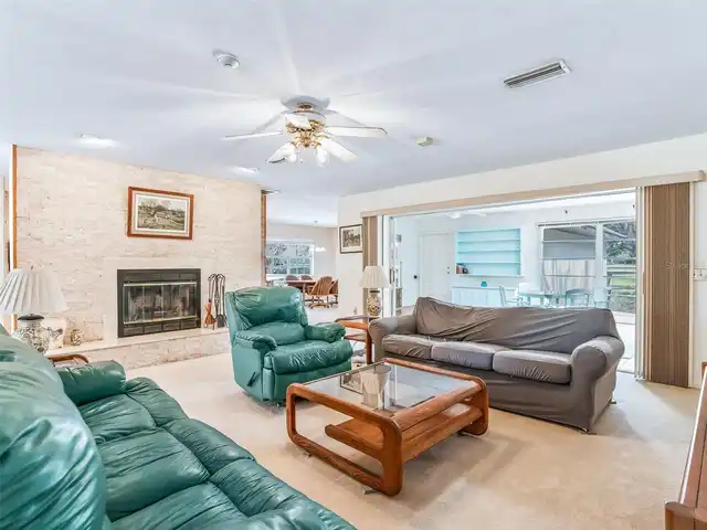 Listing Photo 9