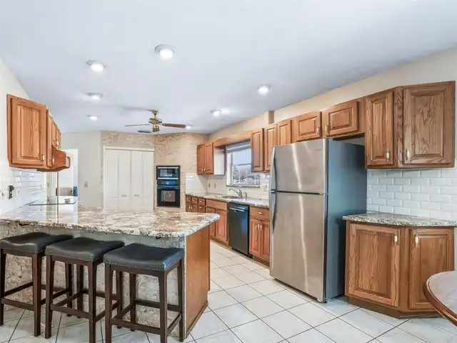 Listing Photo 17