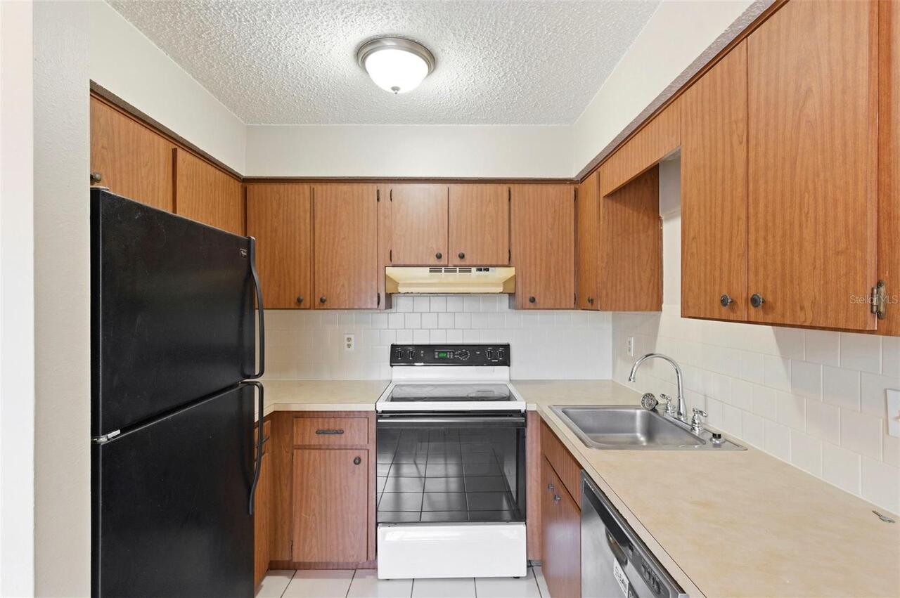 Listing Photo 12