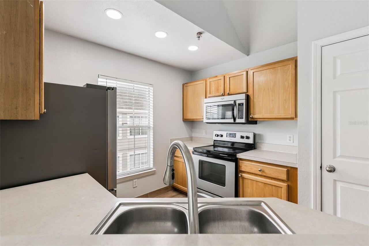 Listing Photo 8