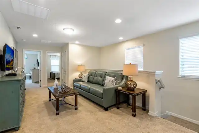 Listing Photo 14