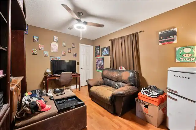 Listing Photo 19