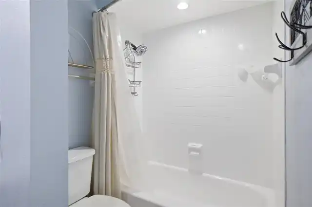 Listing Photo 15
