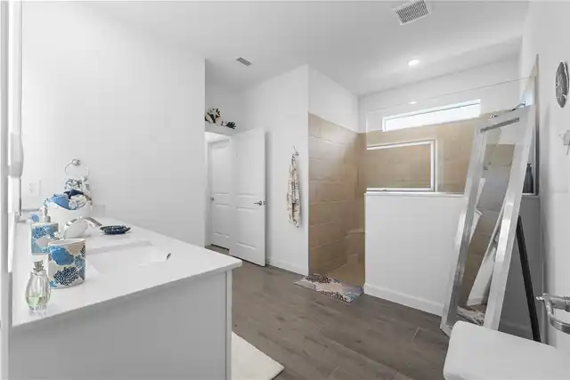 Listing Photo 33