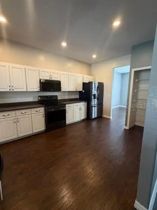 Listing Photo 9