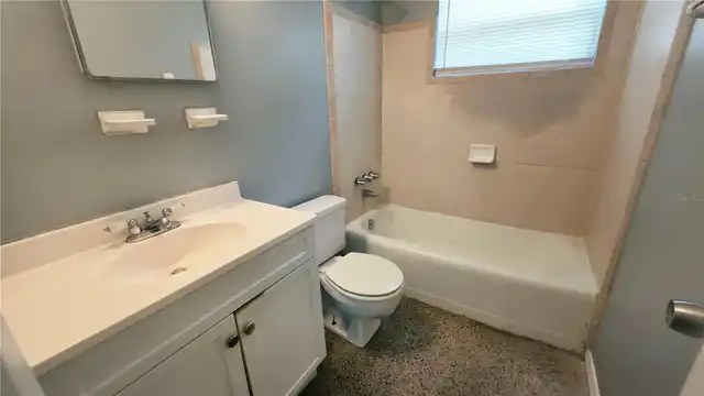 Listing Photo 9