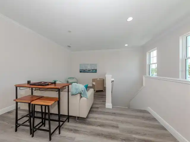Listing Photo 18
