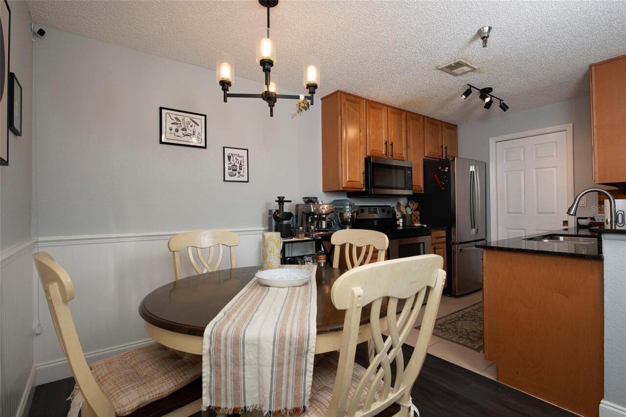 Listing Photo 8