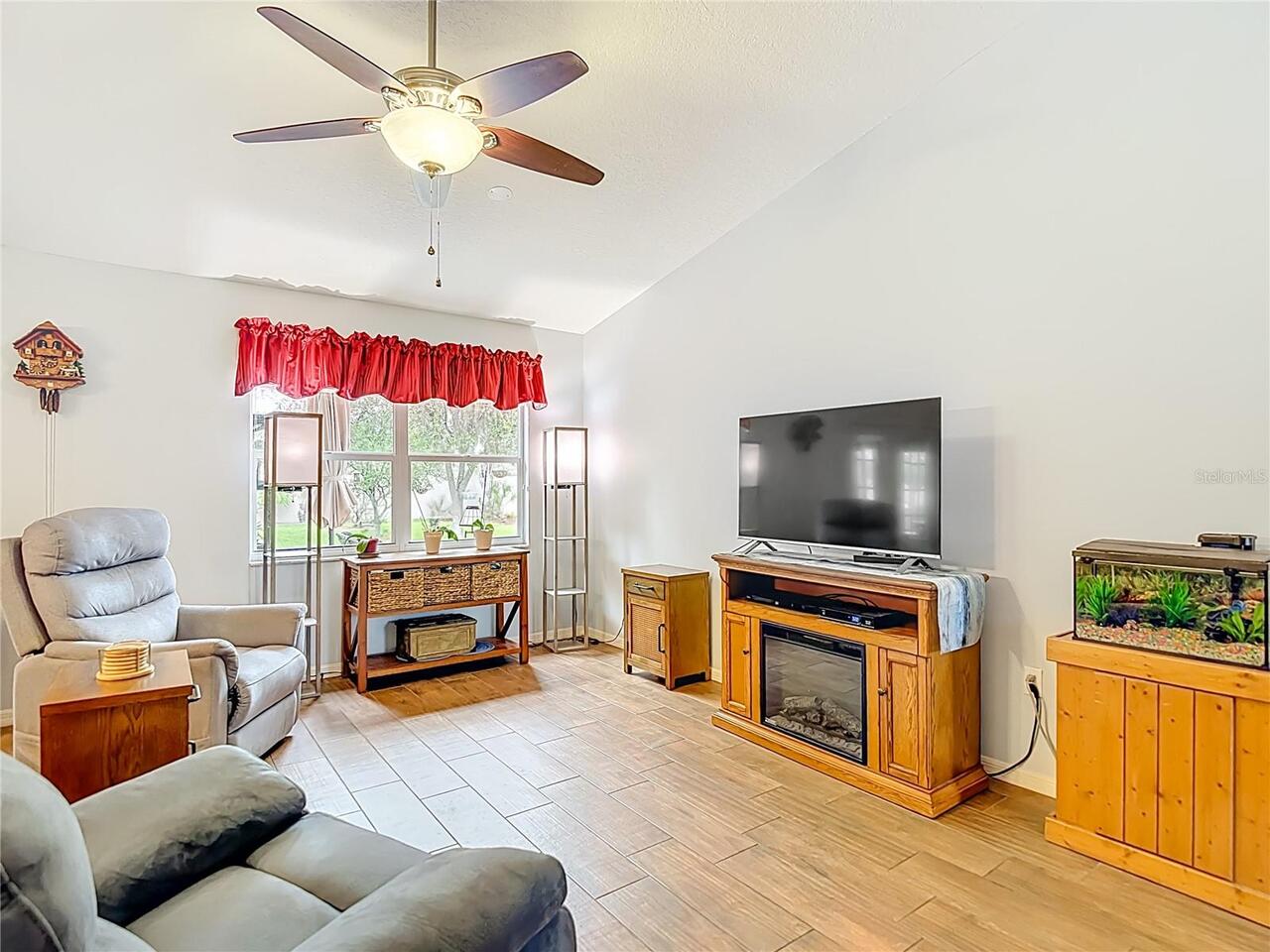 Listing Photo 7