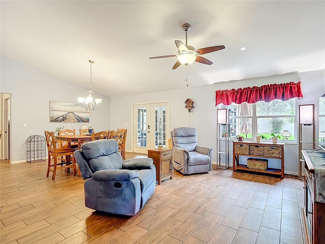 Listing Photo 8