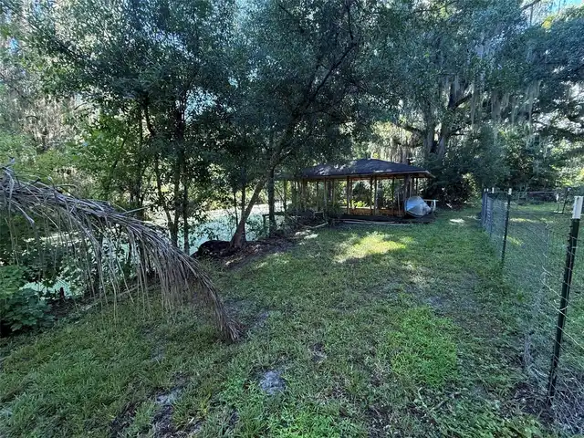 Listing Photo 9