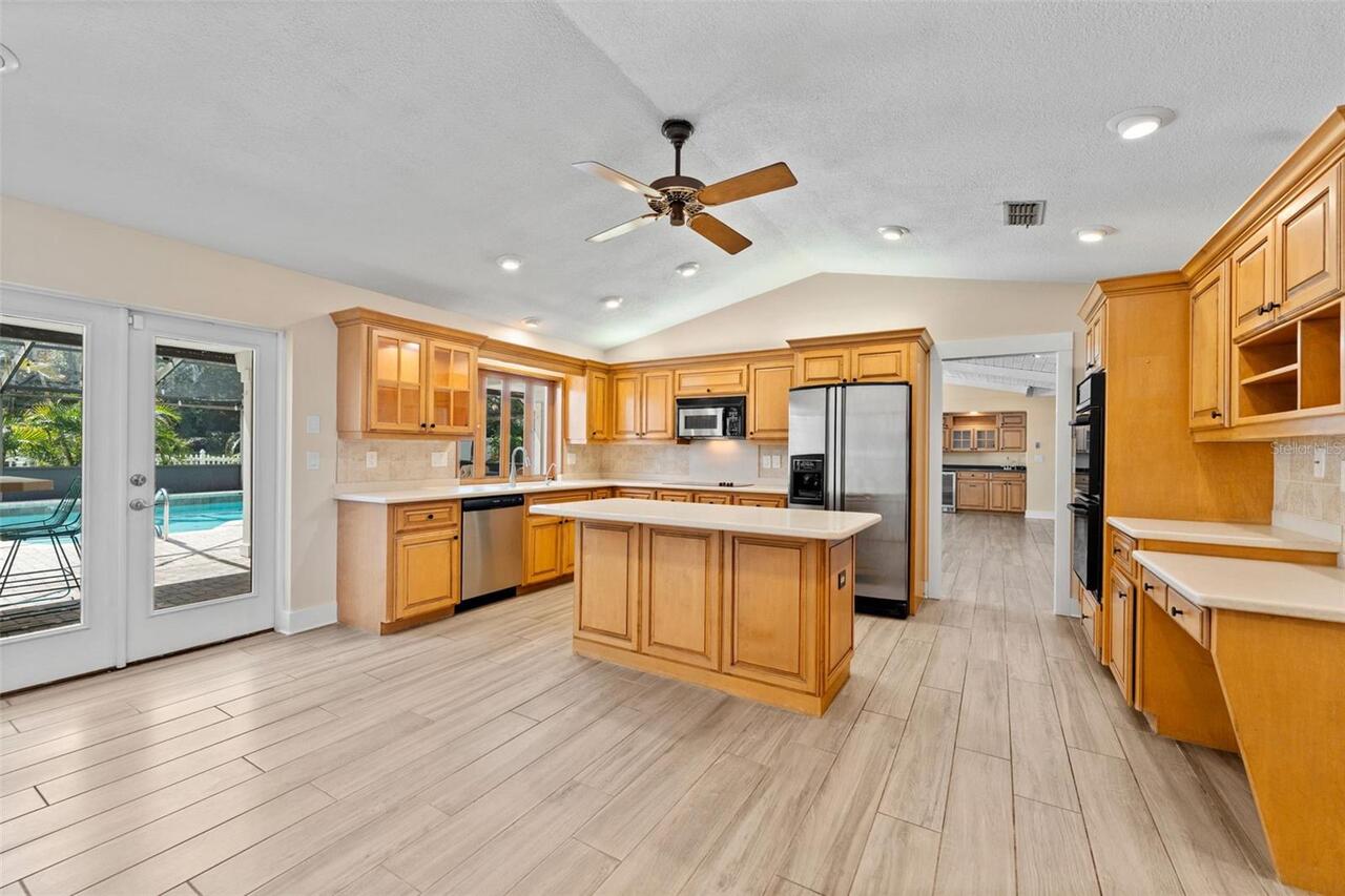 Listing Photo 8
