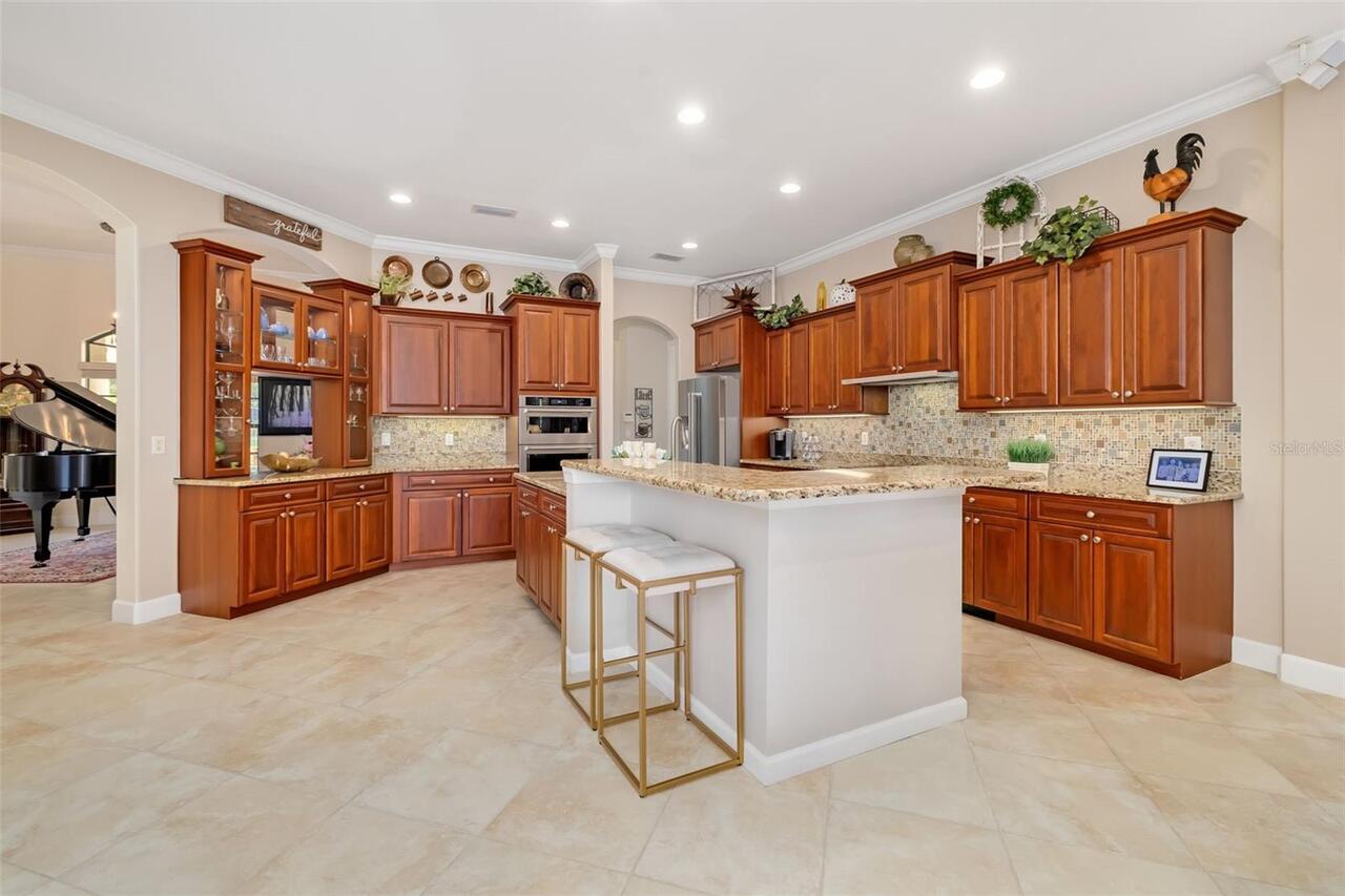 Listing Photo 12