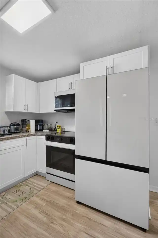 Listing Photo 19