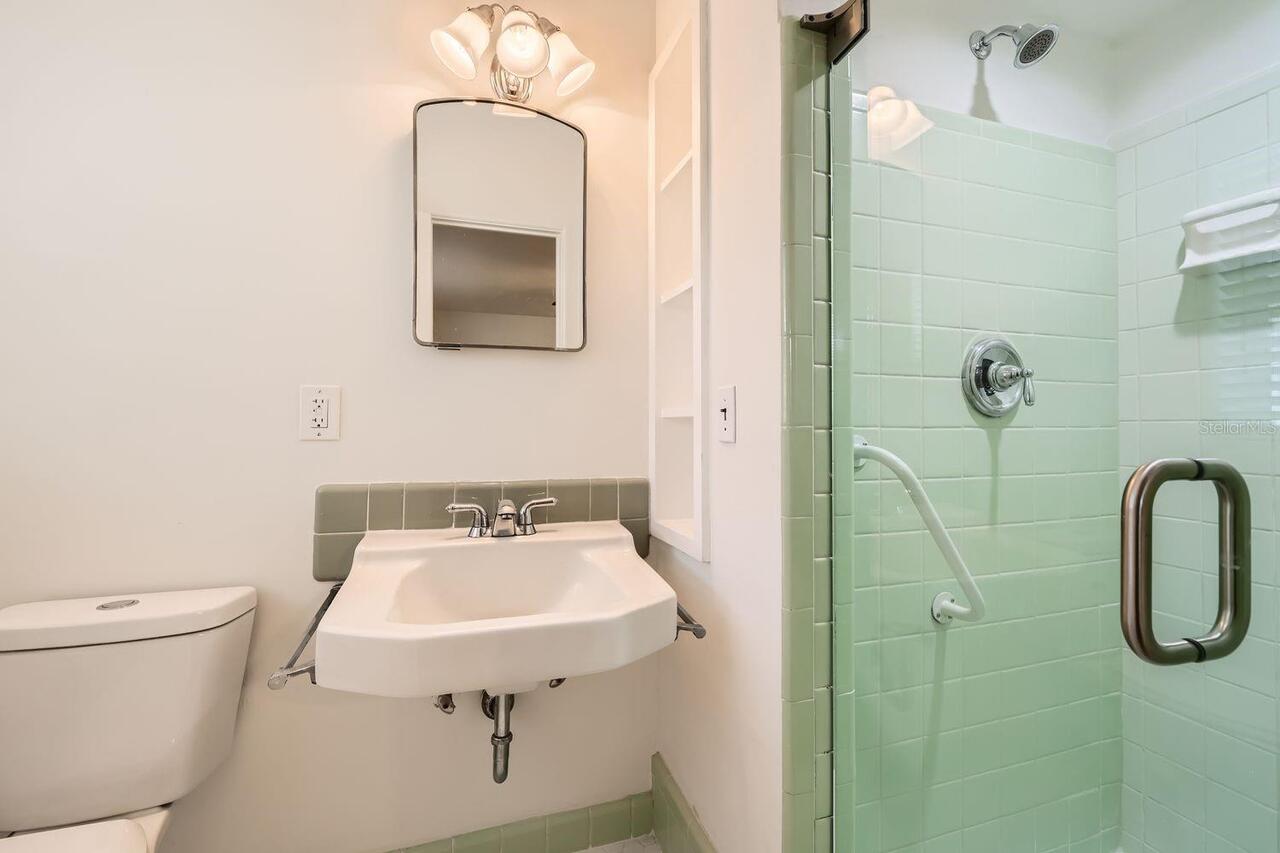 Listing Photo 15