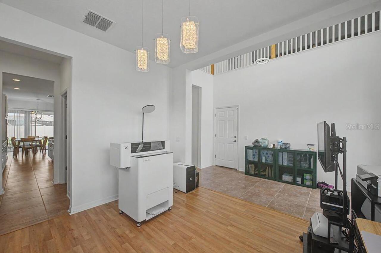 Listing Photo 6
