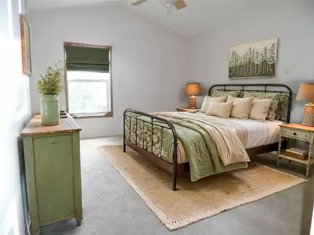 Listing Photo 15