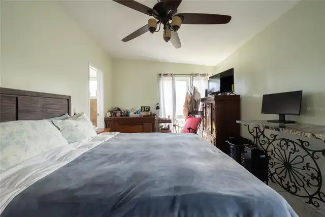Listing Photo 7