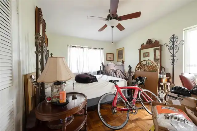 Listing Photo 12