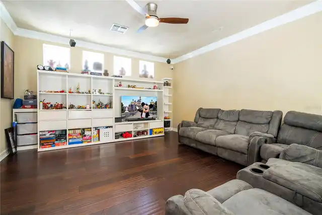 Listing Photo 20