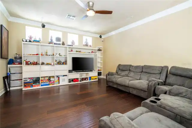 Listing Photo 22