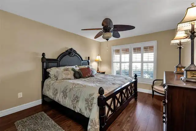 Listing Photo 16