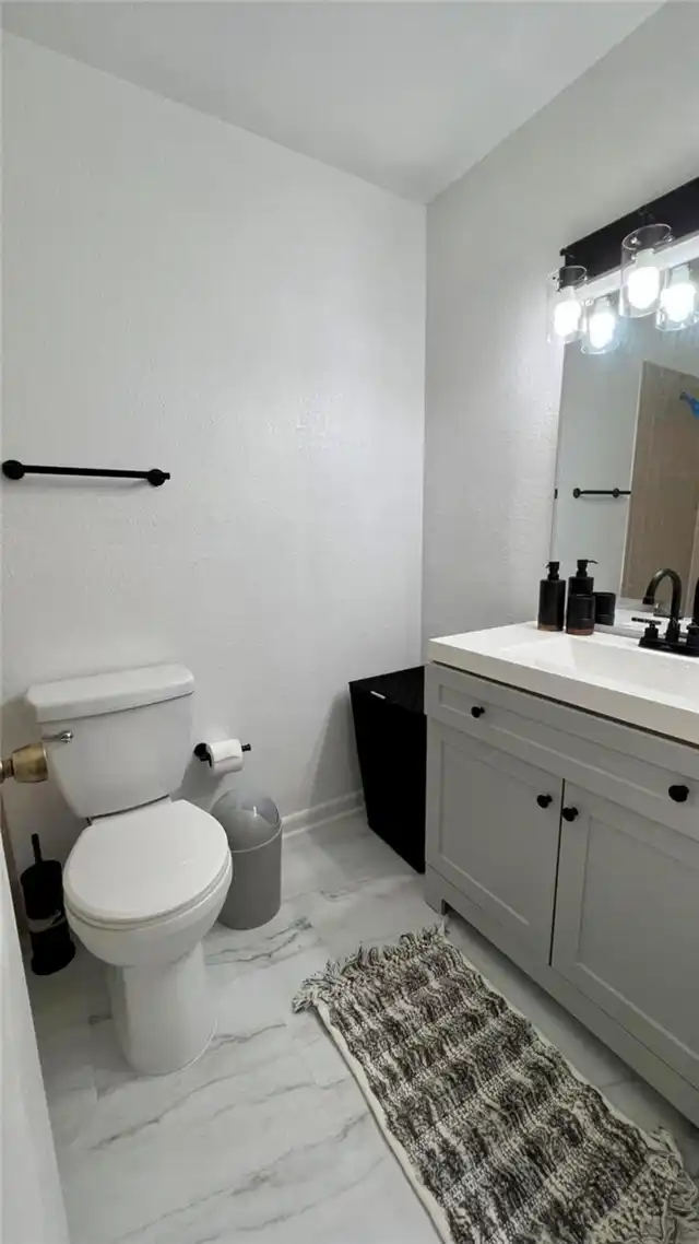 Listing Photo 9