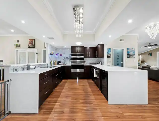 Listing Photo 8