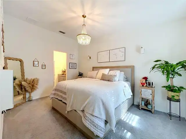 Listing Photo 25