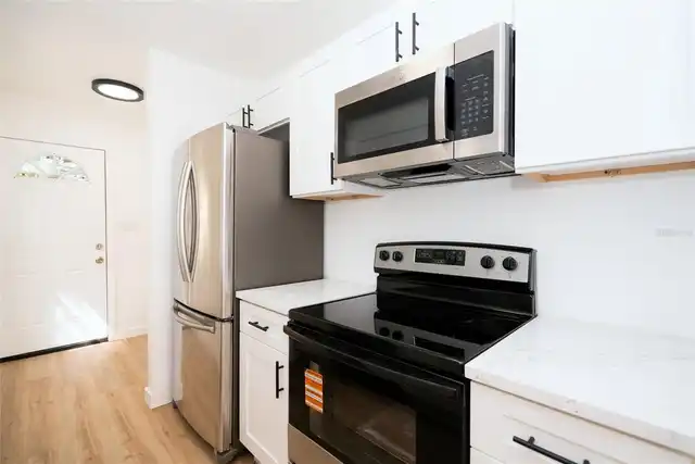 Listing Photo 10