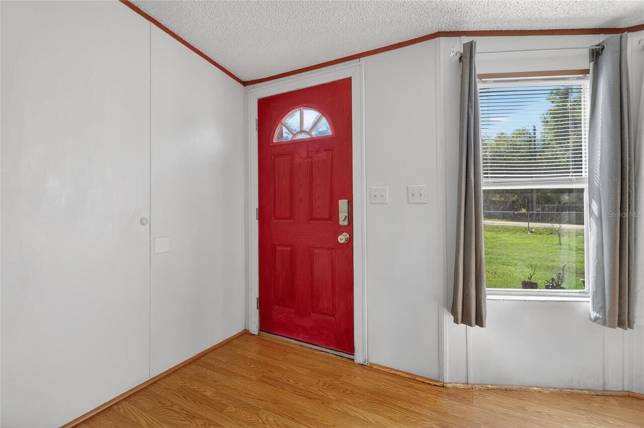 Listing Photo 11