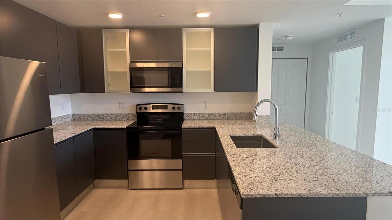 2BR, Residential Lease, 2BA, $2,400
Read More