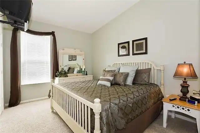 Listing Photo 9