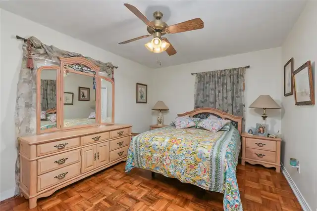 Listing Photo 16