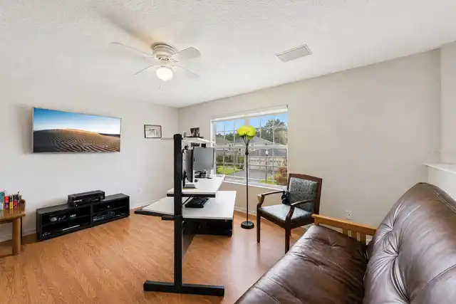 Listing Photo 22