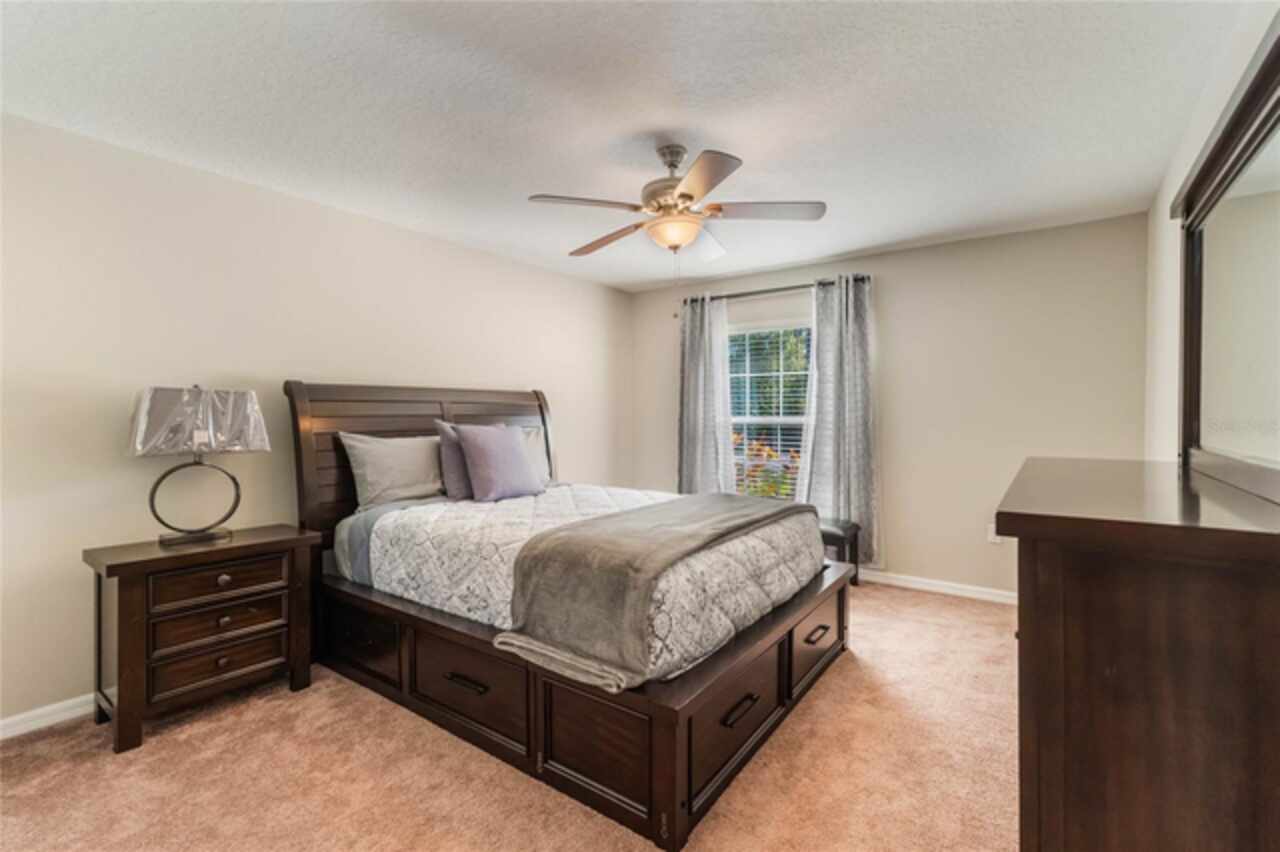Listing Photo 9