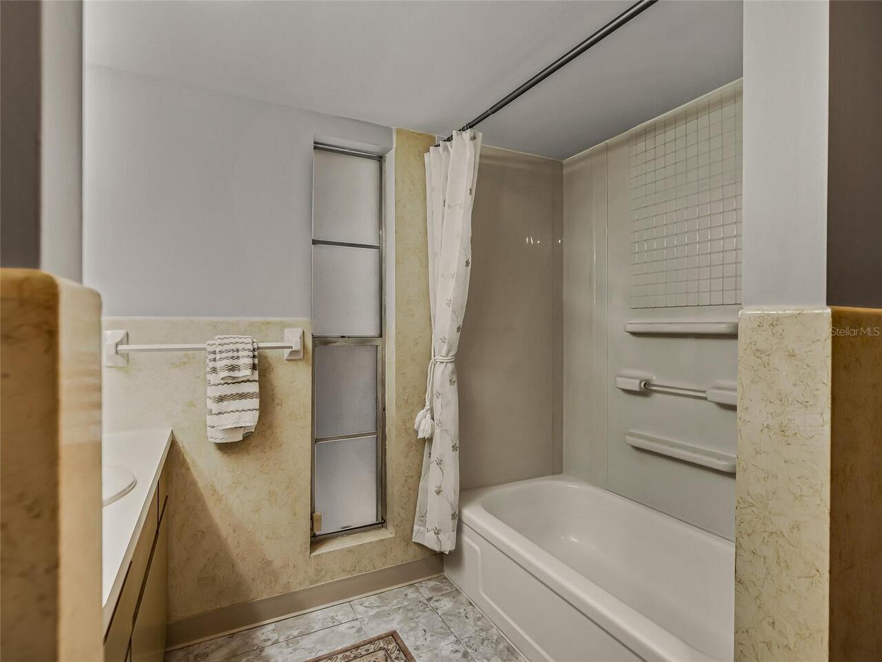 Listing Photo 37