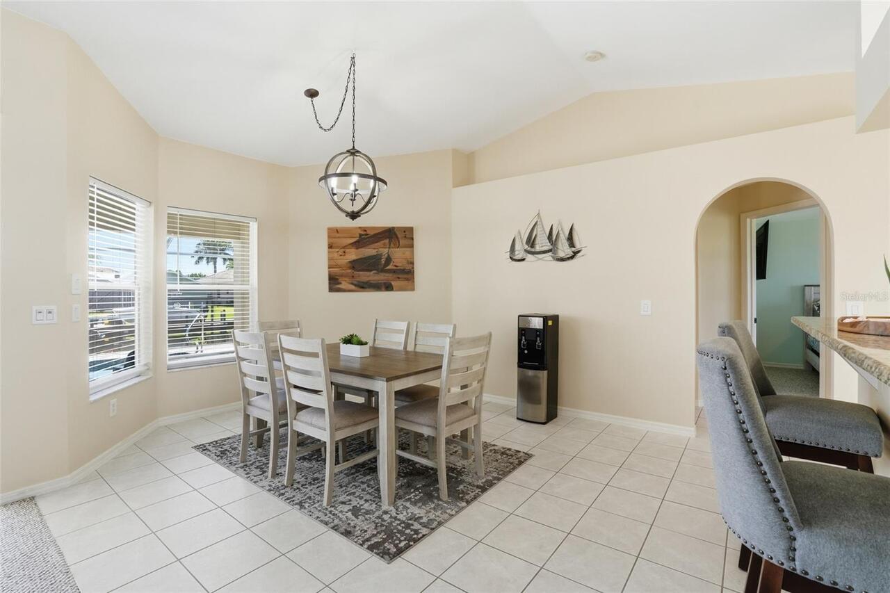 Listing Photo 12