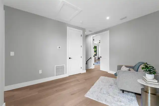 Listing Photo 16