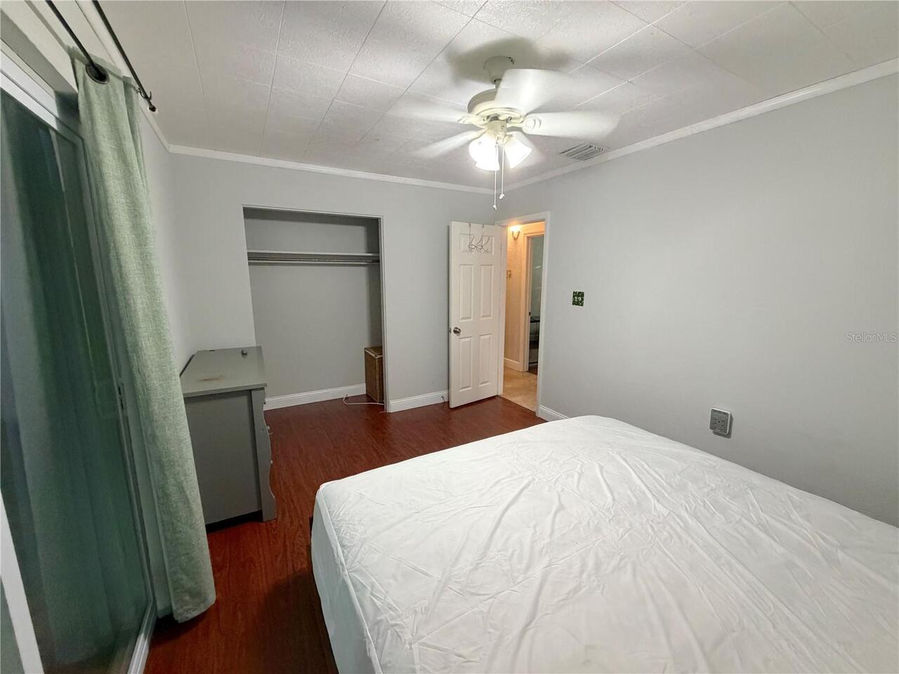 Listing Photo 9