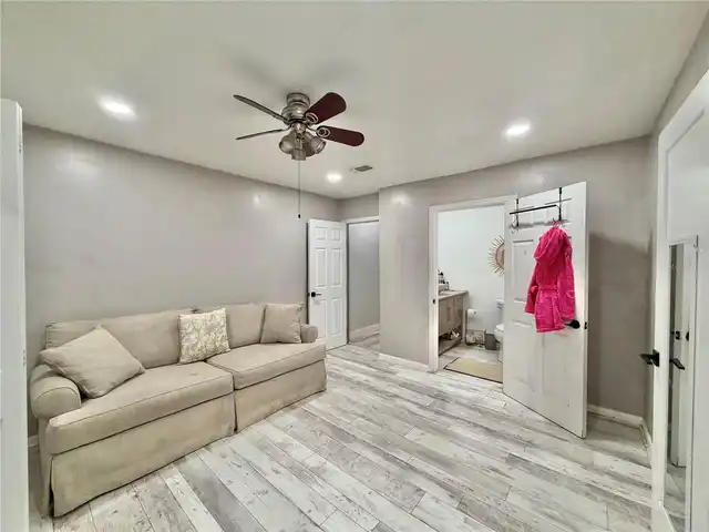 Listing Photo 19