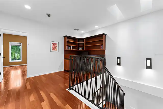 Listing Photo 18