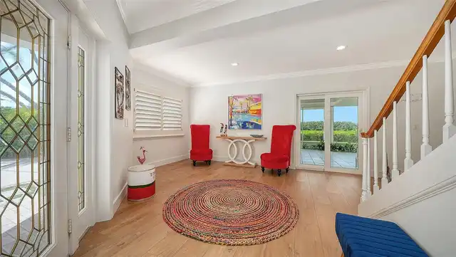Listing Photo 12