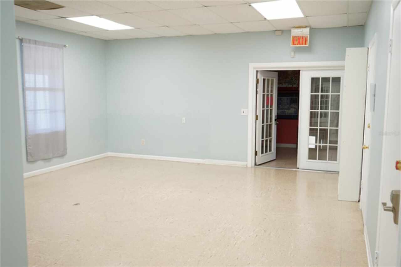 Listing Photo 9