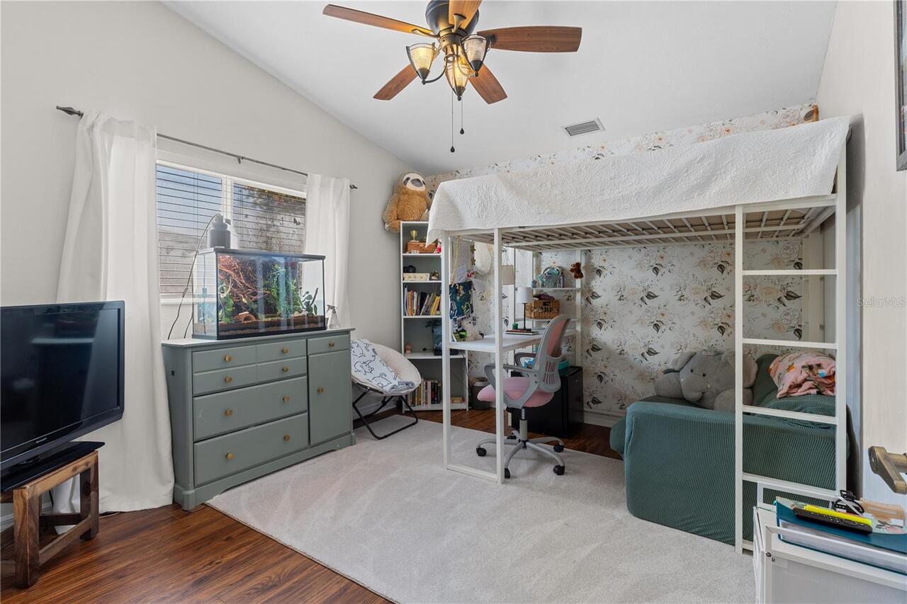 Listing Photo 15