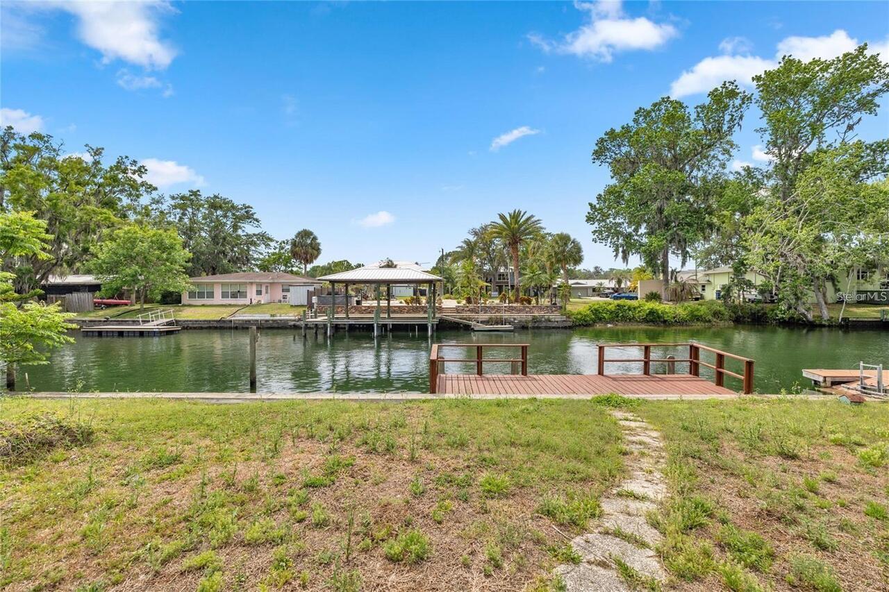 Listing Photo 17