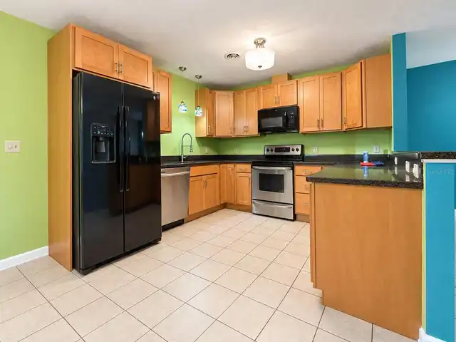Listing Photo 14