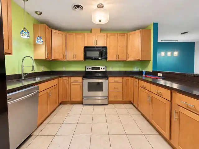 Listing Photo 15